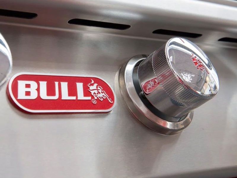 Bull Outlaw 30-Inch 4-Burner Gas Grill