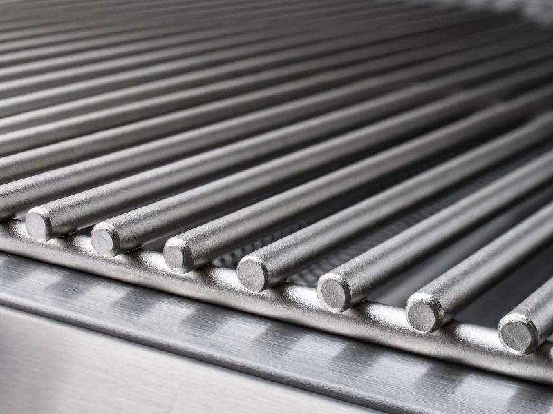 Blaze LBM 32-Inch 4-Burner Natural Gas Grill - BLZ-4LBM+BLZ-4-CART-SC