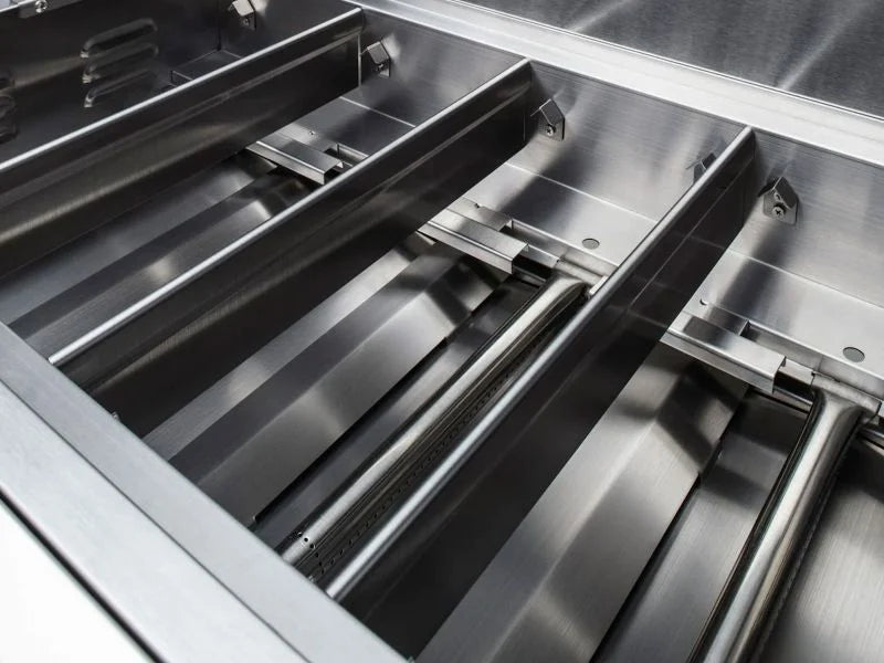 Blaze LBM 32-Inch 4-Burner Natural Gas Grill - BLZ-4LBM+BLZ-4-CART-SC