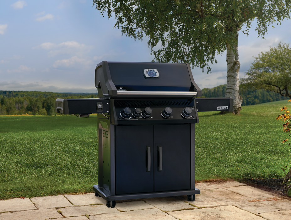 Rogue® PRO 525 Grill with Infrared Side Burner