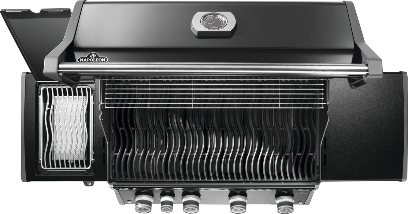 Rogue® PRO 525 Grill with Infrared Side Burner