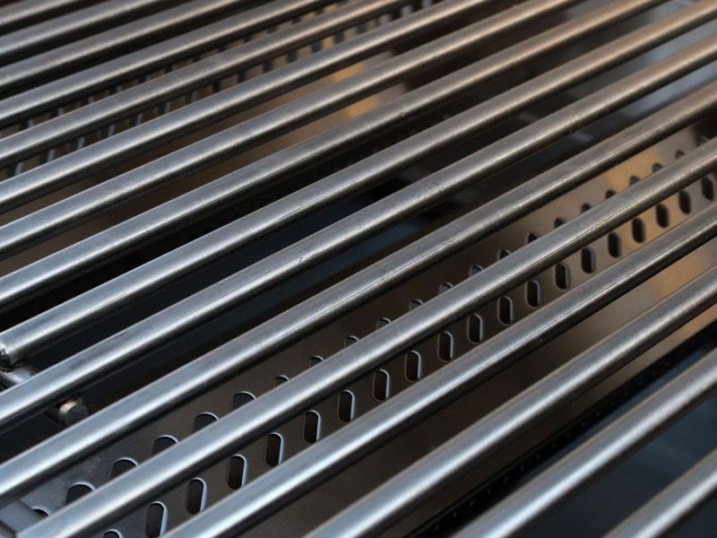 Bull Brahma 38-Inch 5-Burner Gas Grill W/ Rotisserie