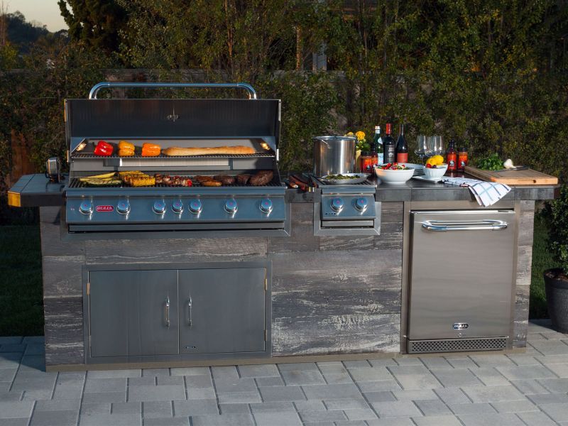 Bull Diablo 46-Inch 6-Burner Built-In Gas Grill With Rotisserie