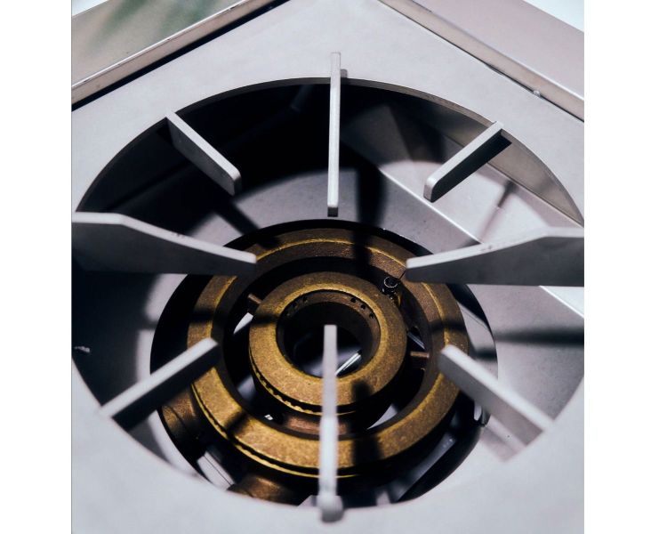 Twin Eagles 24-Inch Built-In Gas Power Burner with Reversible Heavy Duty Grate & Stainless Steel Lid