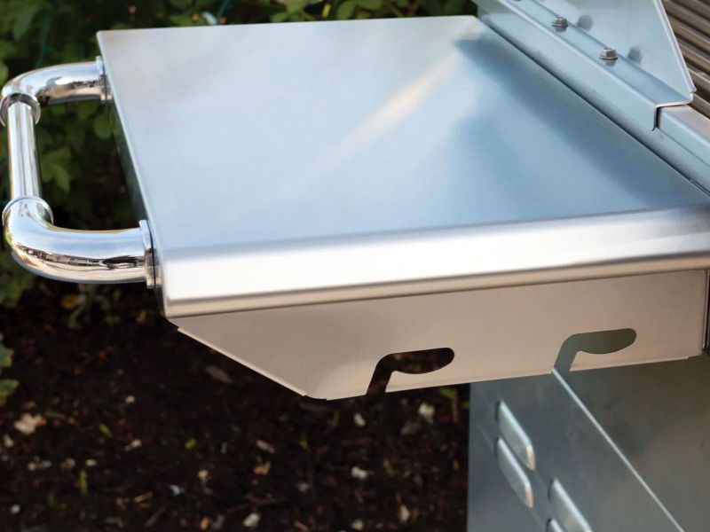 Bull Lonestar Select 30-Inch 4-Burner Gas Grill