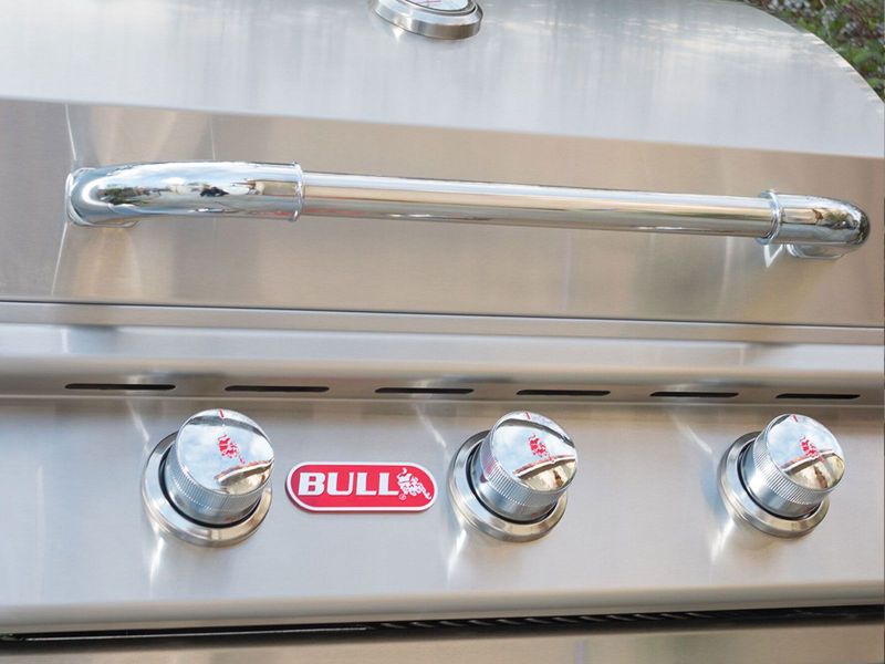 Bull Steer Premium 25-Inch 3-Burner Gas Grill