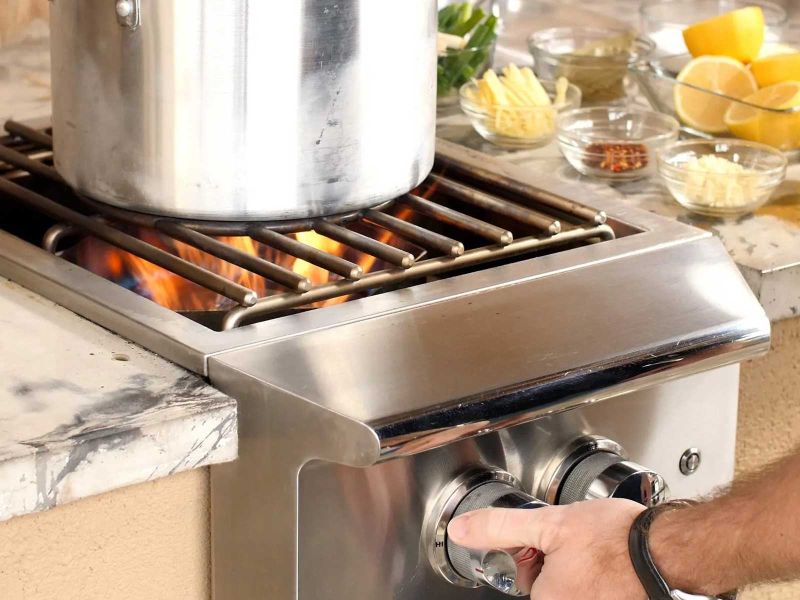 Blaze Professional LUX Built-In Gas High Performance Power Burner W/ Wok Ring & Stainless Steel Lid - BLZ-PROPB